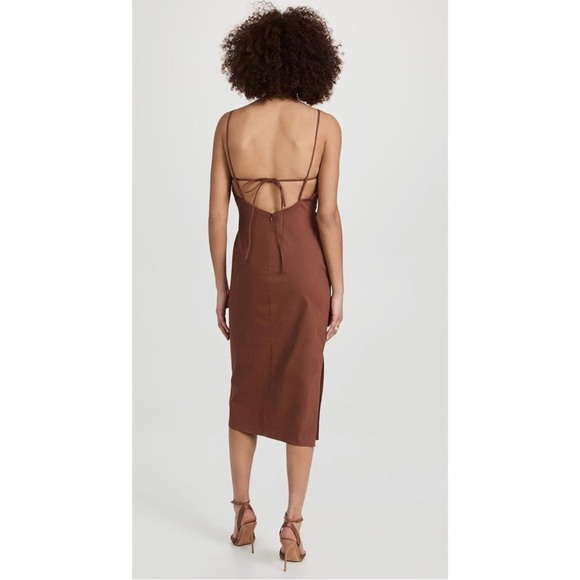 ASTR the label Armona Ruched midi Dress - Picture 4 of 12